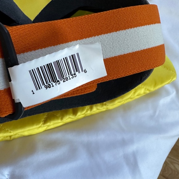 Gucci Logo Ski Goggles New With Tags